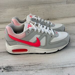 Nike Women’s Size 7.5 Air Max Command Low Top Lace Up Running/Walking Shoes